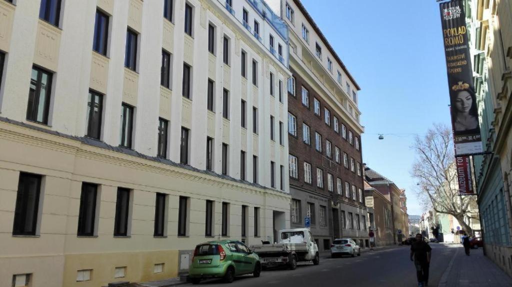 Apartments Near The Center With Privat Parking Brno Zewnętrze zdjęcie